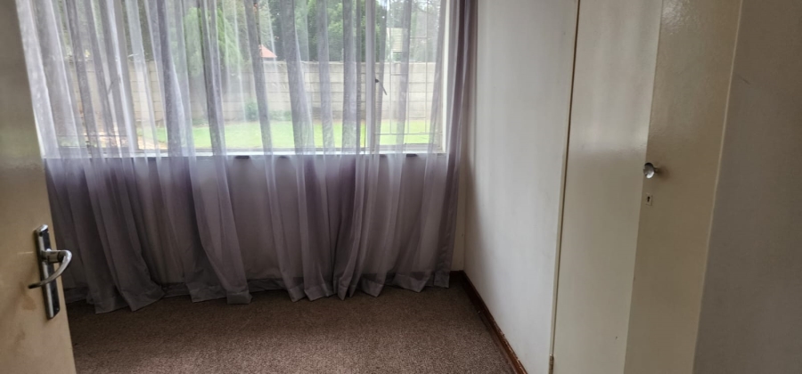 To Let 5 Bedroom Property for Rent in Roodia Free State